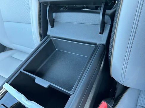 New 2025 Chevrolet Traverse High Country image 23