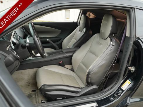 Used 2010 Chevrolet Camaro SS RWD image 7