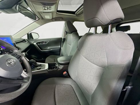 Certified 2024 Toyota RAV4 XLE w/ Convenience Package AWD/4WD image 19