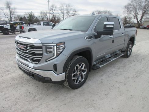 New 2026 GMC Sierra 1500 SLT w/ SLT Premium Plus Package image 11