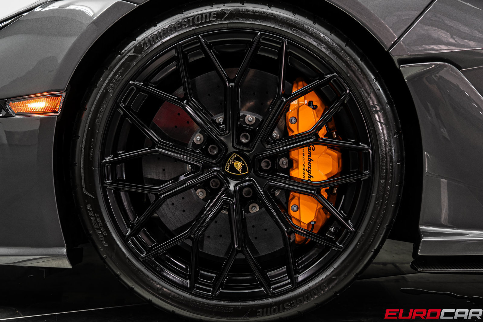 Used 2025 Lamborghini Revuelto AWD/4WD image 29