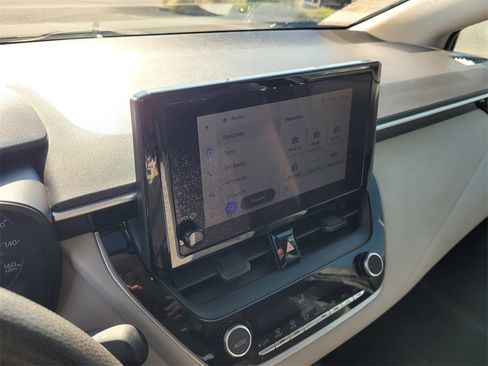 Used 2023 Toyota Corolla LE image 13