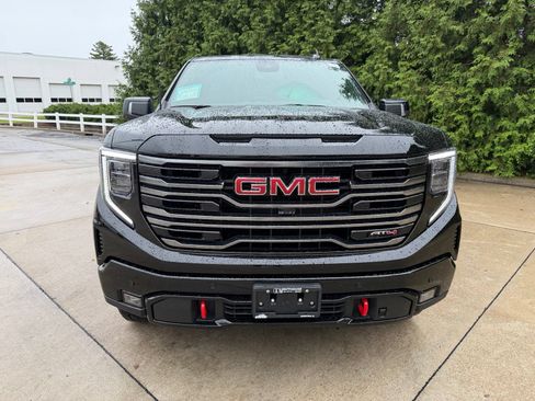 Used 2025 GMC Sierra 1500 AT4 AWD/4WD image 6