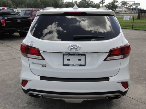 Used 2019 Hyundai Santa Fe XL SE w/ SE Premium Package 02 FWD image 4