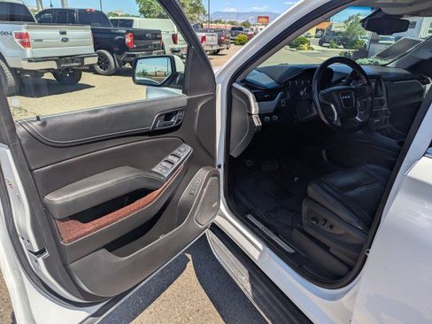Used 2019 GMC Yukon SLT AWD/4WD image 8