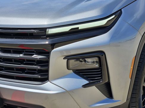 New 2026 Chevrolet Traverse LT w/ Midnight/Sport Edition AWD/4WD image 11