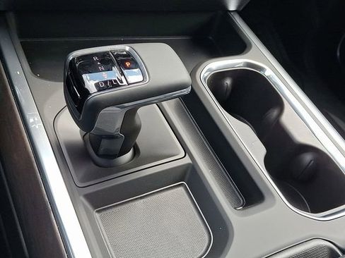 New 2026 GMC Sierra 1500 SLT w/ SLT Convenience Package image 15