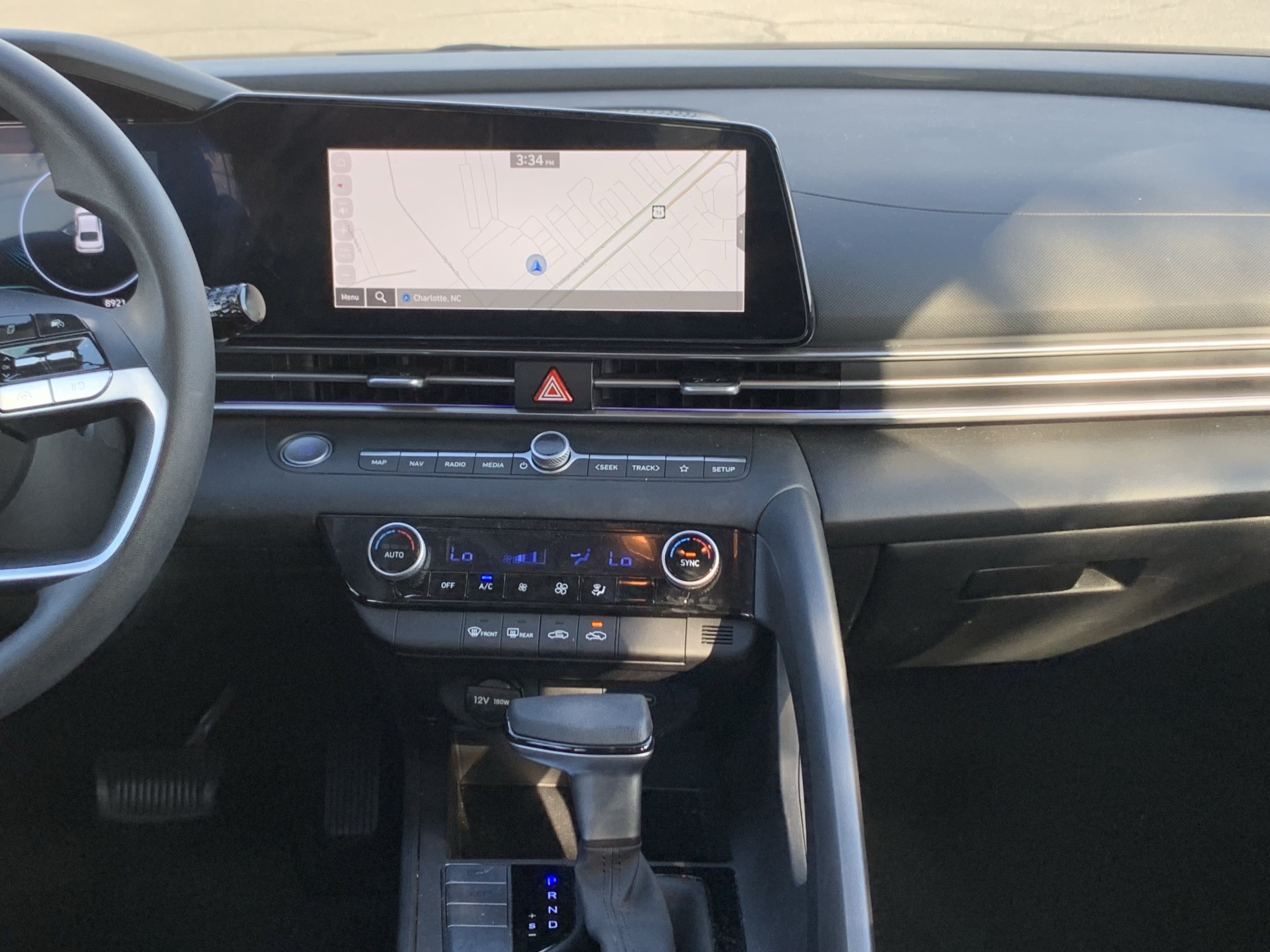 Used 2024 Hyundai Elantra SEL FWD image 31