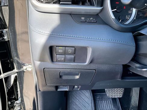 Used 2023 Toyota Highlander XSE image 31