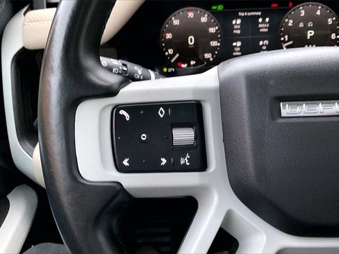 Used 2023 Land Rover Defender 110 SE image 10