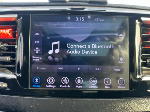 Used 2018 Chrysler Pacifica Touring-L Plus w/ Tire & Wheel Group image 27