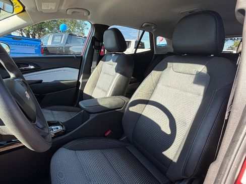 Used 2024 Chevrolet Trax LT image 9