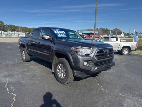 Used 2019 Toyota Tacoma SR5 image 7
