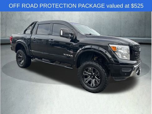 Used 2022 Nissan Titan SV w/ SV Convenience Package image 9