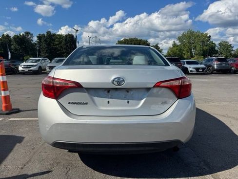 Used 2018 Toyota Corolla LE FWD image 3