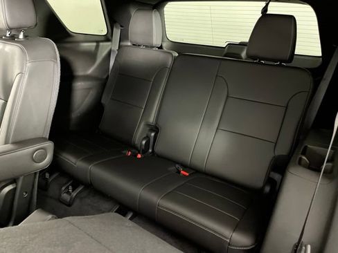 Used 2023 Chevrolet Traverse LT AWD/4WD image 46