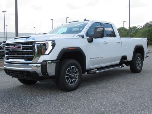 New 2026 GMC Sierra 2500 SLE w/ SLE Value Package; AWD/4WD image 3