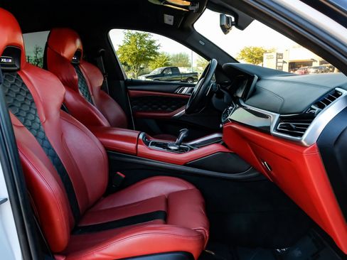 Used 2021 BMW X6 M w/ Competition Package image 39