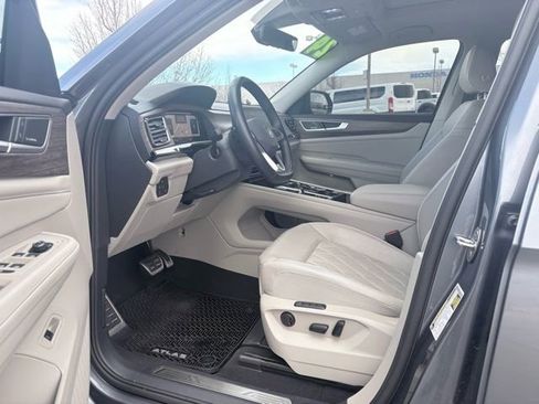 Used 2024 Volkswagen Atlas SEL Premium R-Line image 20