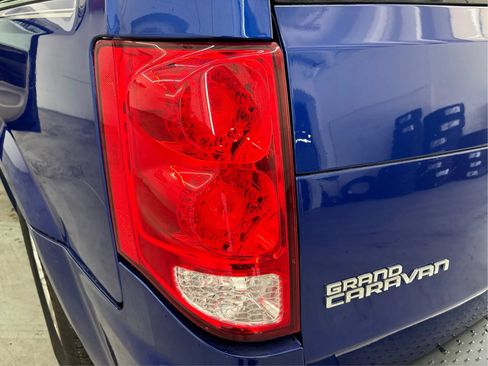 Used 2020 Dodge Grand Caravan SXT FWD image 32