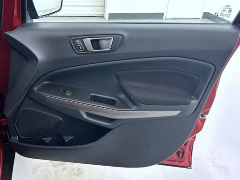Used 2020 Ford EcoSport SE w/ SE Convenience Package image 16