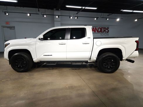 Certified 2025 Toyota Tacoma SR5 RWD image 4