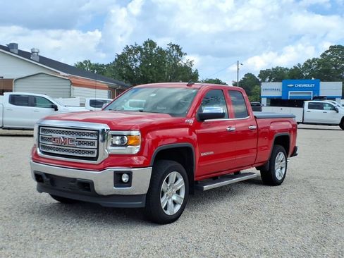 Used 2015 GMC Sierra 1500 SLE w/ SLE Value Package AWD/4WD image 3