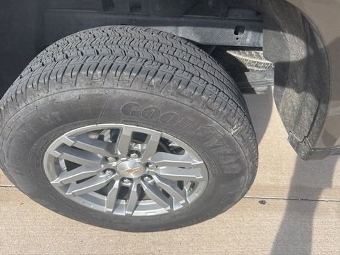 Used 2024 Chevrolet Colorado LT w/ LT Convenience Package II image 15