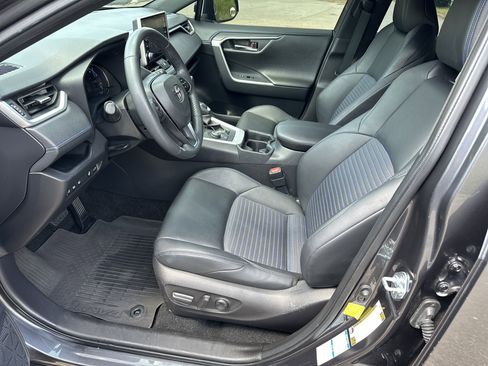 Used 2021 Toyota RAV4 XSE image 9