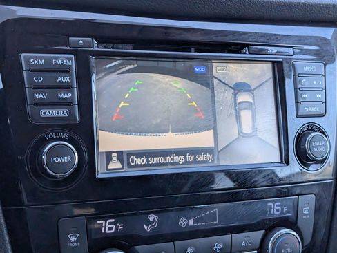 Used 2015 Nissan Rogue SL w/ SL Premium Package image 18