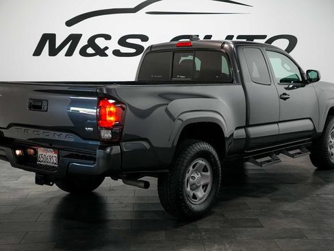 Used 2023 Toyota Tacoma SR RWD image 4