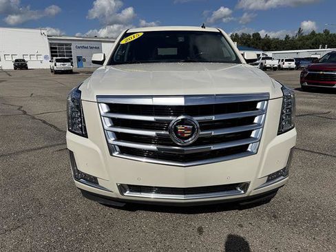 Used 2015 Cadillac Escalade ESV Luxury AWD/4WD image 2