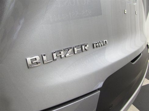 Used 2024 Chevrolet Blazer LT image 44