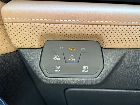 New 2026 Volkswagen Atlas Cross Sport SE image 25