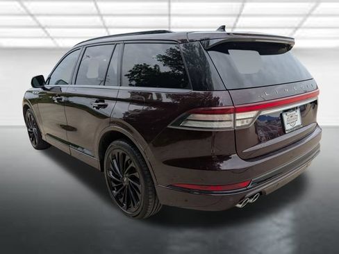 Used 2023 Lincoln Aviator Reserve w/ Equipment Group 201A AWD/4WD image 2