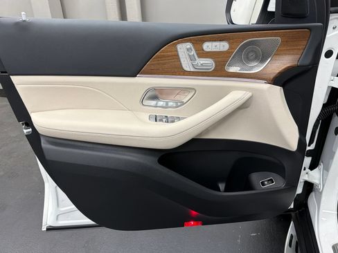 Used 2026 Mercedes-Benz GLS 450 4MATIC image 21