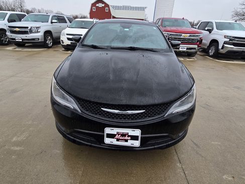 Used 2015 Chrysler 200 S w/ Navigation & Sound Group I image 2