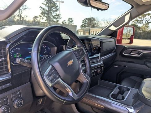 Used 2024 Chevrolet Silverado 3500 LTZ w/ LTZ Texas Edition image 10