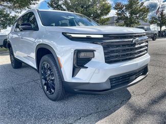 New 2026 Chevrolet Traverse LT w/ Midnight/Sport Edition video 2