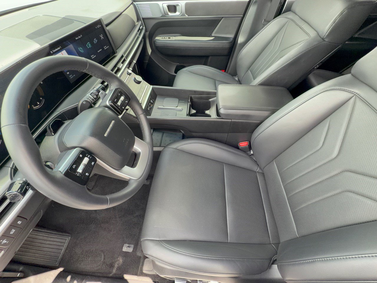 Used 2026 Hyundai Santa Fe SEL FWD image 5