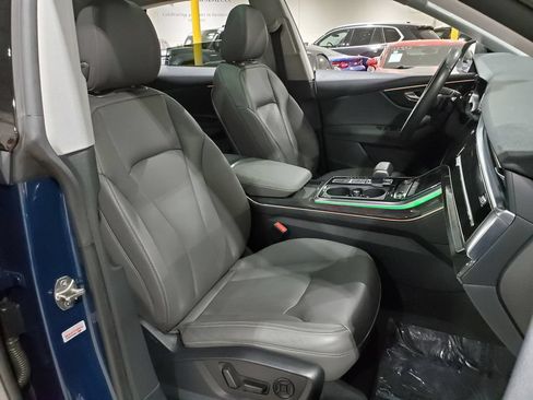 Used 2019 Audi Q8 Premium Plus AWD/4WD image 14