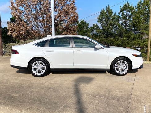 Used 2025 Honda Accord LX image 7