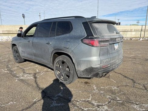 Used 2024 GMC Acadia Elevation w/ Black Edition image 4