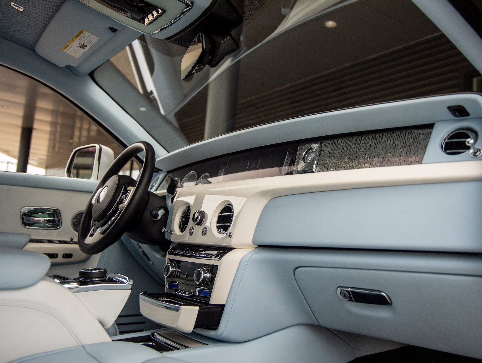 Used 2023 Rolls-Royce Phantom Extended Wheelbase w/ Leather Finishing Pack RWD image 65