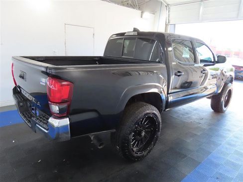 Used 2021 Toyota Tacoma SR5 RWD image 12