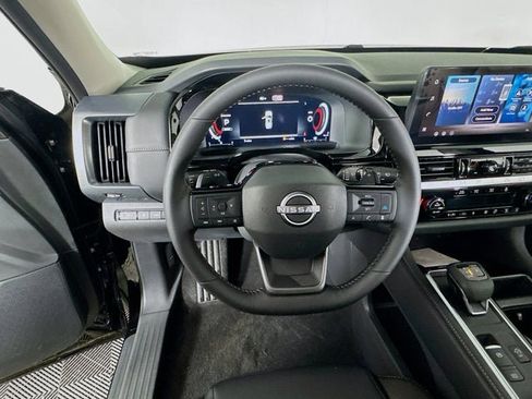 New 2026 Nissan Pathfinder SL image 10