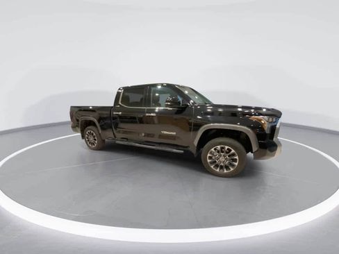 Used 2024 Toyota Tundra Limited image 2