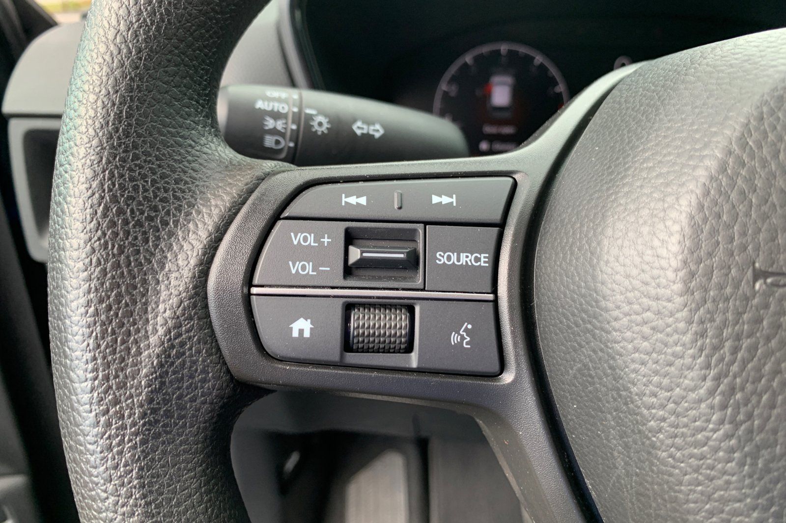 Certified 2025 Honda CR-V LX image 29