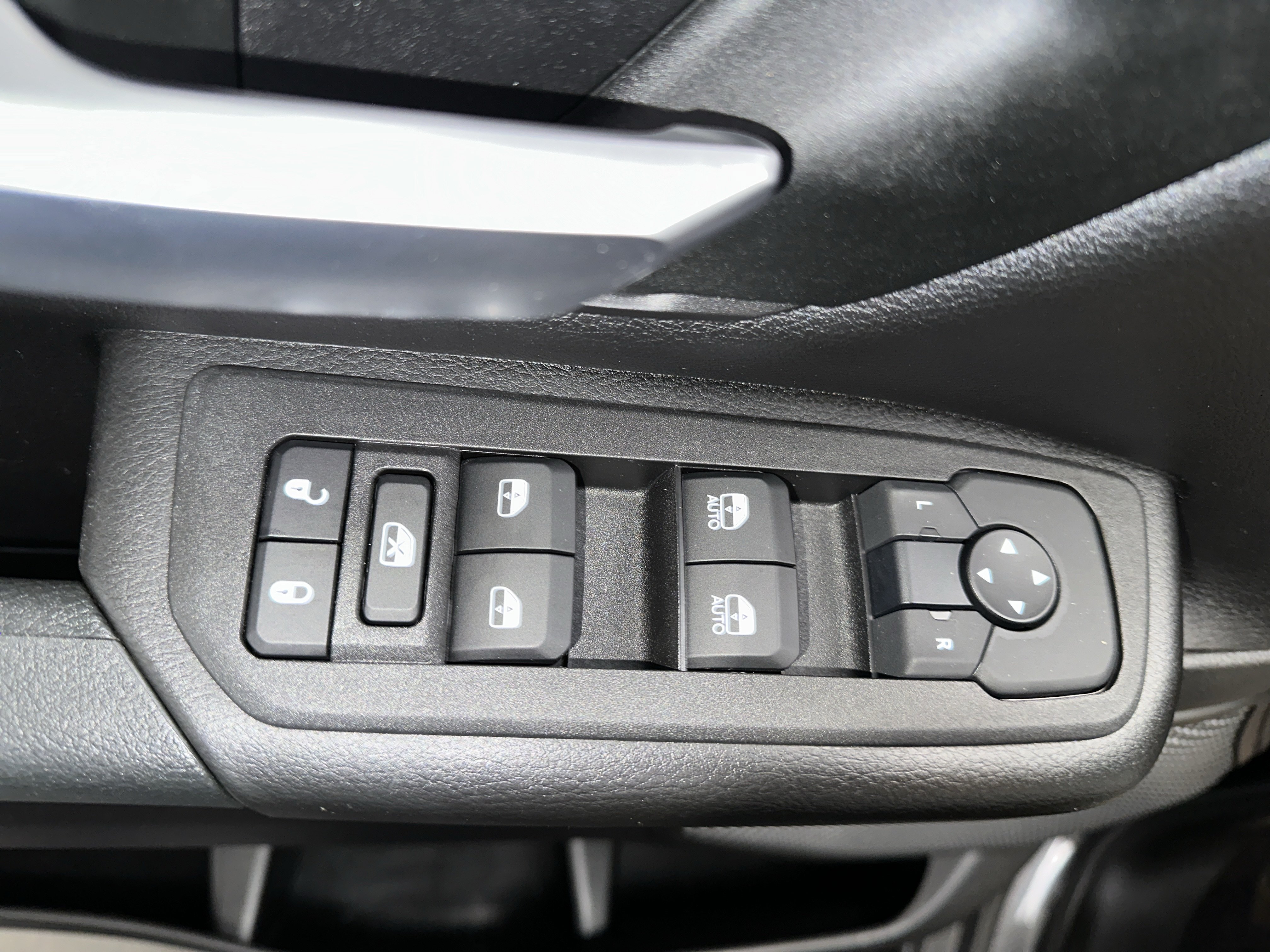 Used 2025 RAM 1500 Tradesman w/ Night Edition AWD/4WD image 23