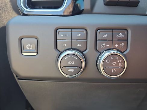 Certified 2022 GMC Sierra 1500 Denali Ultimate AWD/4WD image 28